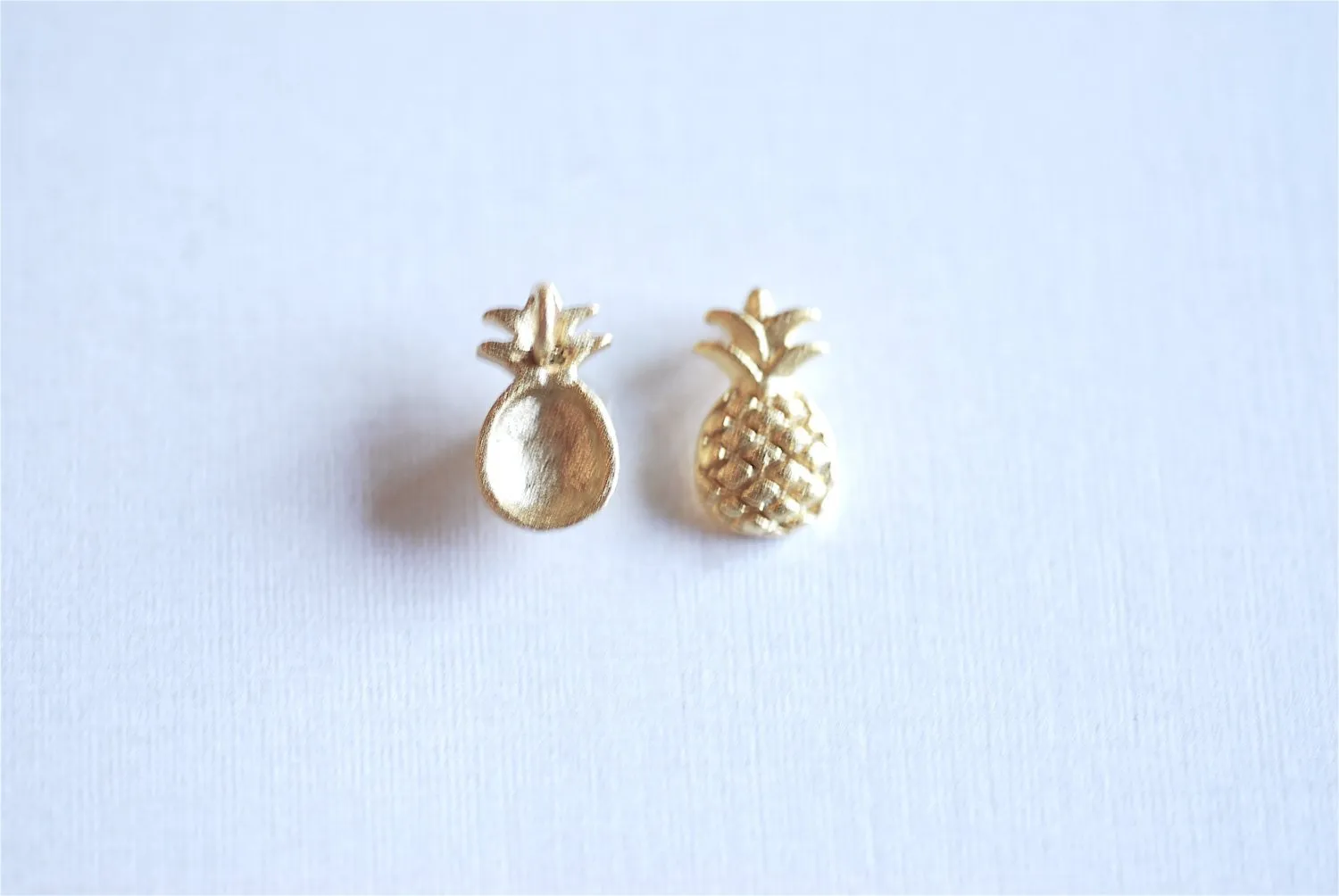 Shiny Vermeil Gold Pineapple Charm Pendant- 18k gold over Sterling Silver Pineapple, Hawaiian Pineapple Pendant, Gold Pine cone Charm, 284